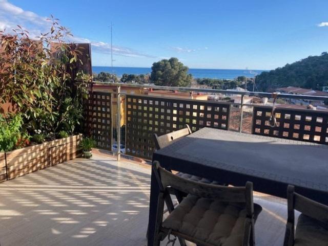 Apartamento Con Vistas Al Mar Castelldefels Kültér fotó